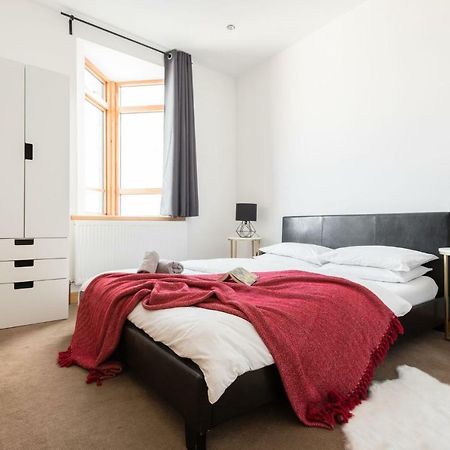 The College Green Loft - Historic Light-Flooded 3Bdr Home Bristol Bagian luar foto